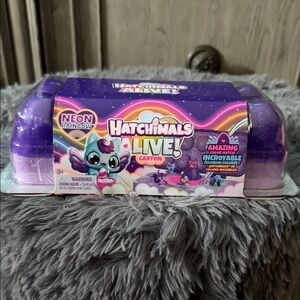 Live! Neon Rainbow Carton Hatchimals Alive